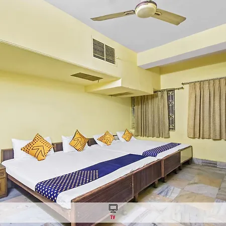 Spot On 62734 Hotel Sarfaraz Palace